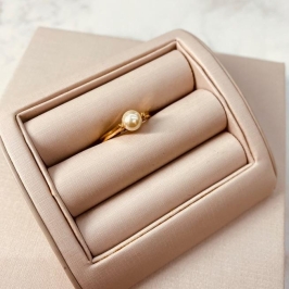 AN OURO SOLITÁRIO DE PEROLA