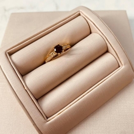 AN OURO SOLITÁRIO ONIX ARO MICRO CRAVEJADO