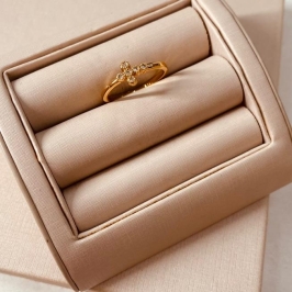 AN OURO CRUZ COM ZIRCONIAS