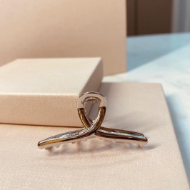 PRENDEDOR PRATA GOTA