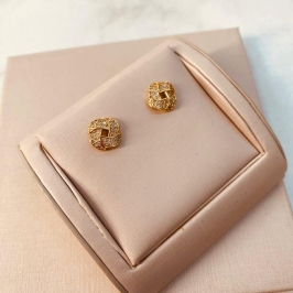 BR OURO ESPIRAL QUADRADO MICRO CRAVEJADO