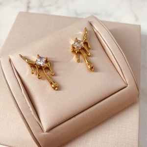 BR OURO EARCUFF AQUARELA ZIRCONIA QUADRADA