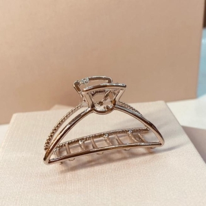 PRENDEDOR PRATA MINIMALISTA