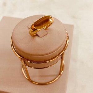 AN OURO ESTILO DEDINHO LISO E OVAL  PARTE DE CIMA