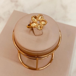 AN OURO FLOR DETALHES