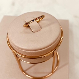 AN OURO MEIA ALIANÇA MICROCRAVAÇÃO INGLESA COLOR