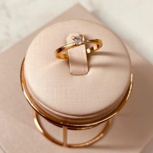 AN OURO SOLITÁRIO CAIXA ALTA