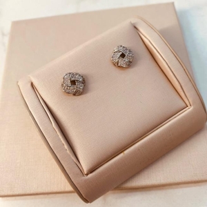 BR PRATA ESPIRAL QUADRADO MICRO CRAVEJADO