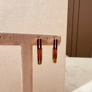 BR OURO ARGOLA QUADRADA VAZADA LONGA