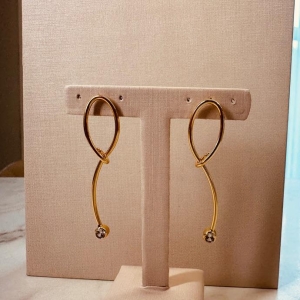 BR OURO NÓ E ZIRCONIA NA PONTA