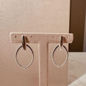 BR PRATA OVAL TRABALHADO