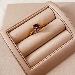 AN OURO SOLITÁRIO PRICESA ZIRCONIA LILAS