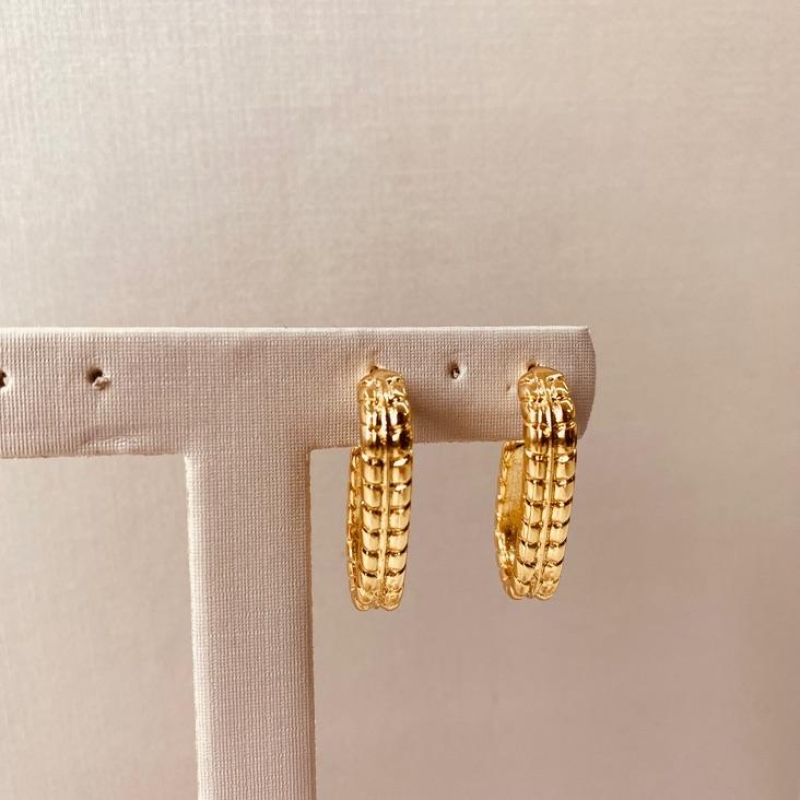 BR OURO ARGOLA GANCHO TRABALHADA