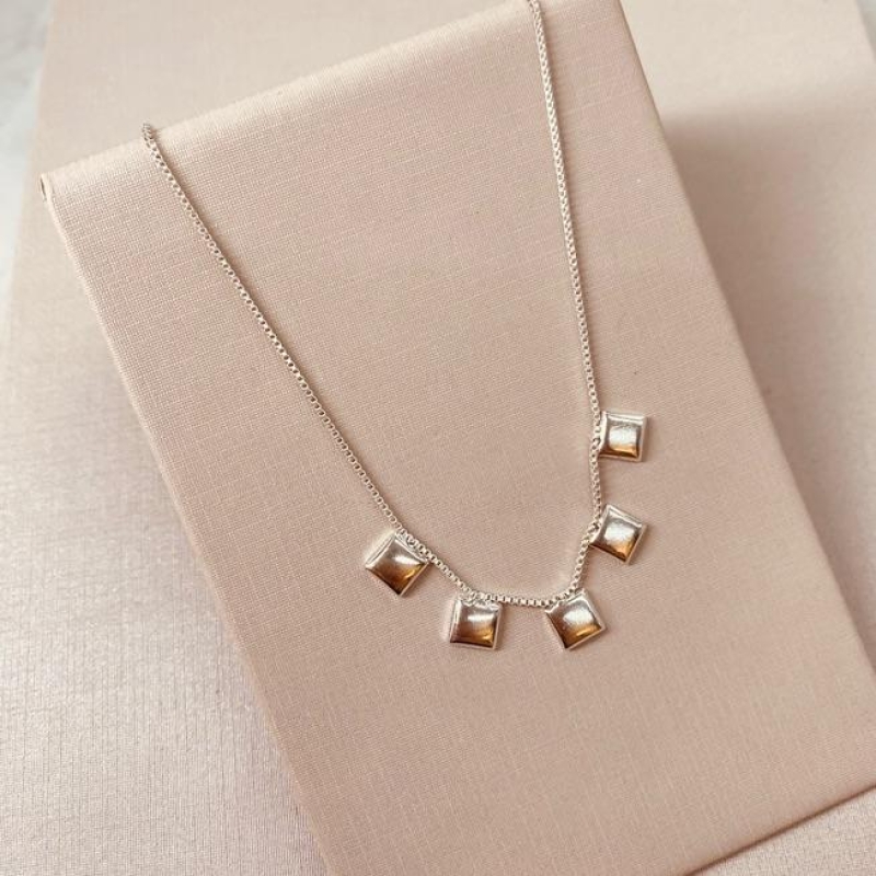 CK PRATA QUADRADOS LISOS