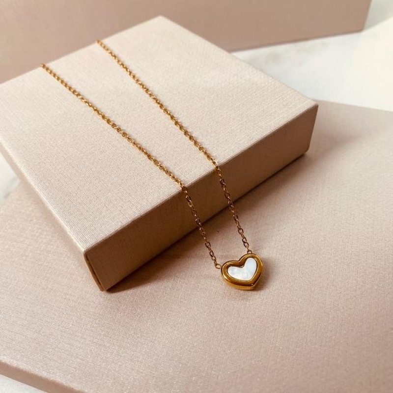 CL AÇO OURO CORAÇÃO MADRE PEROLA