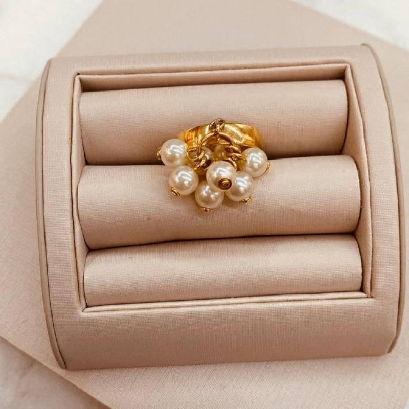 AN OURO CACHO DE PEROLA