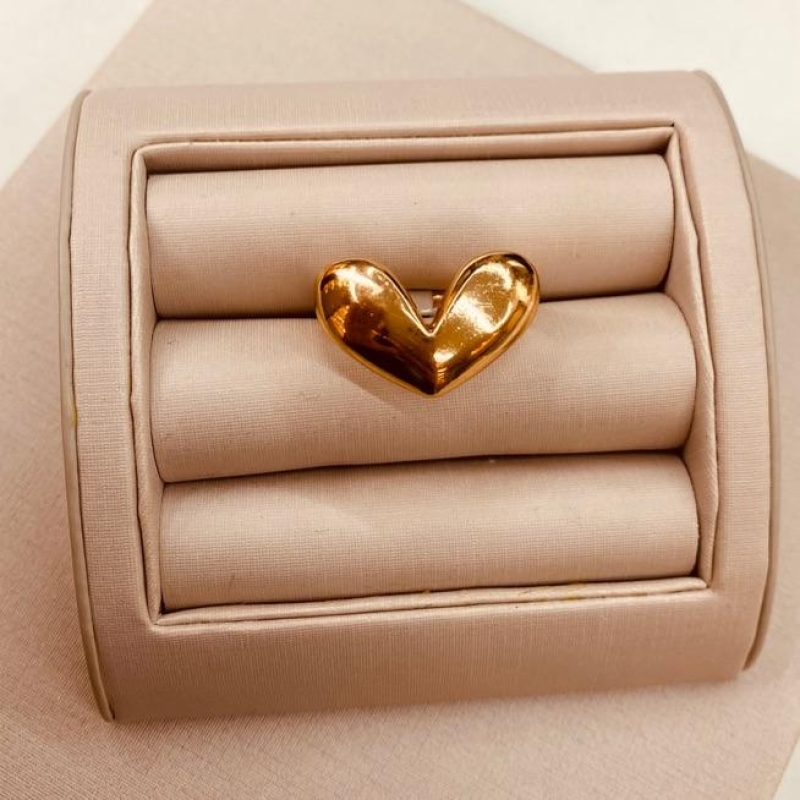 AN OURO CORAÇÃO ACHATADO