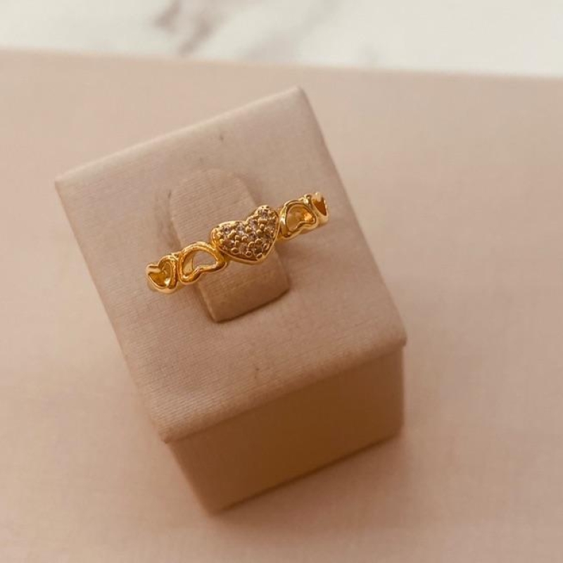 AN OURO CORAÇÕES VAZADOS E MICRO CRAVEJADOS