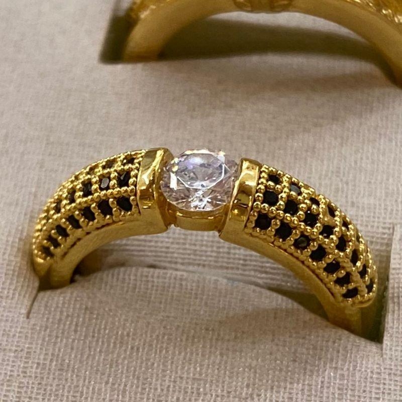 AN OURO SOLITÁRIO CAIXA BAIXA ZIRCONIA NEGRA