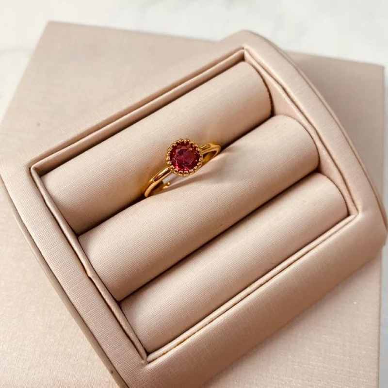 AN OURO SOLITÁRIO TORTA PINK