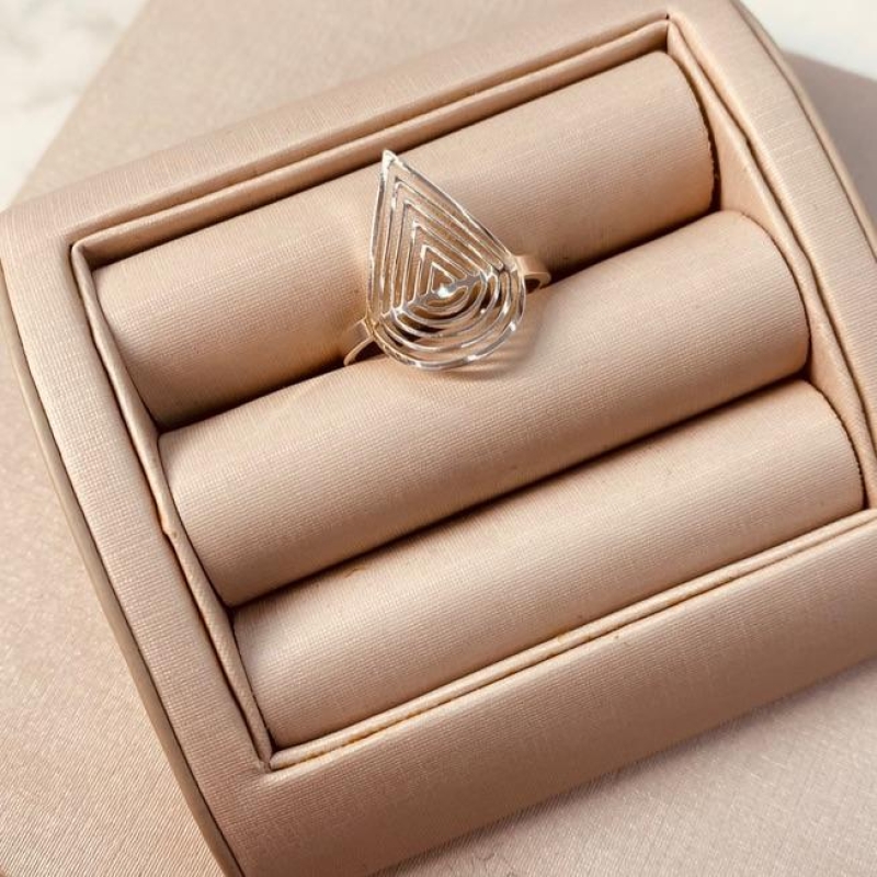 AN PRATA GOTA VAZADA