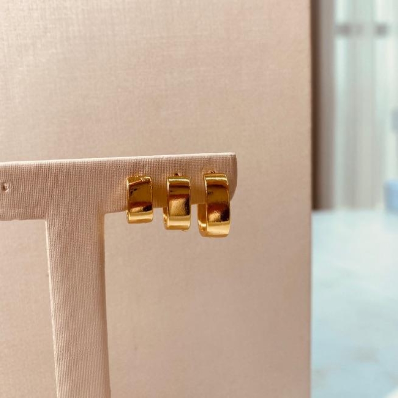 TR OURO ARGOLA LISA QUADRADA