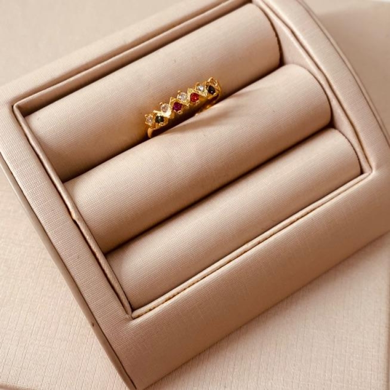 AN OURO COM ZIRCONIAS CRISTAL E COLORS