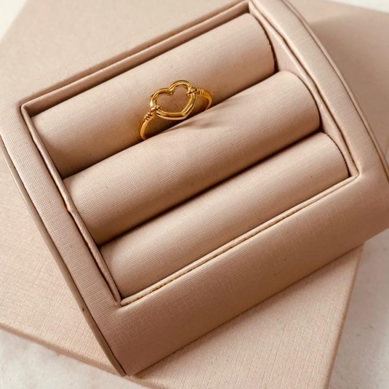 AN OURO LISO CORAÇÃO VAZADO