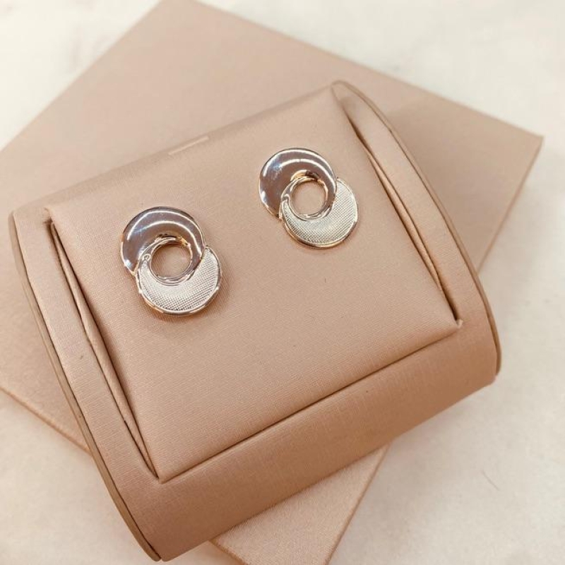 BR PRATA CIRCULOS LISO E DETALHADO