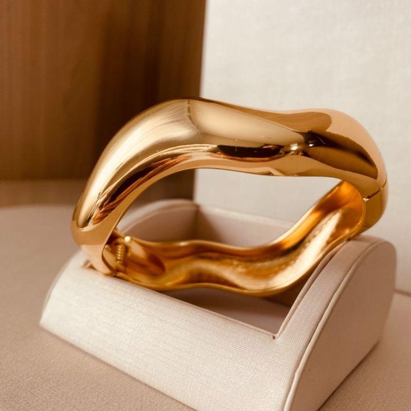 BRAC OURO ONDULADO LISO