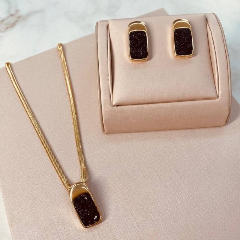 CJ OURO LONGO TURMALINA NEGRA