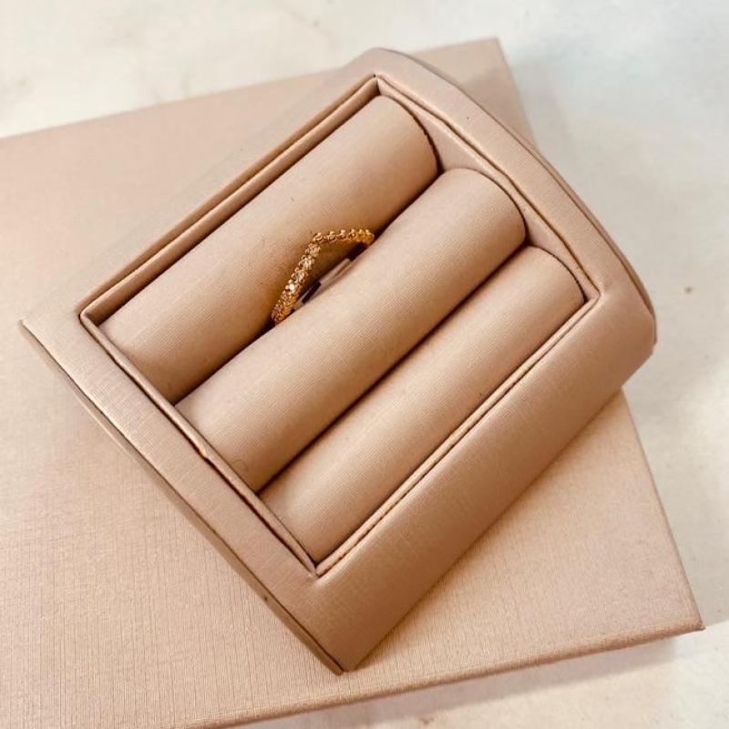 AN OURO ZIRCONIAS E BOLINHAS