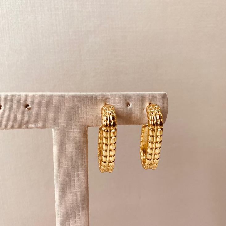 BR OURO ARGOLA GANCHO TRABALHADA