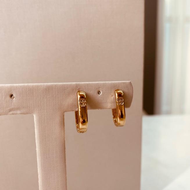 BR OURO ARGOLA RETANGULAR OVAL DETALHE G