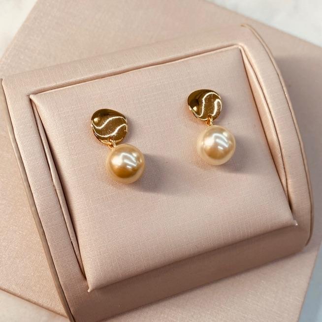 BR OURO BASE REDONDA LISA PEROLA PENDURADA