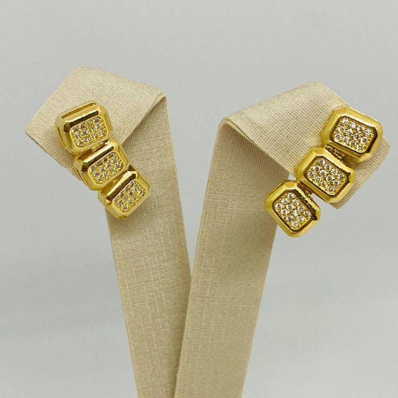 BR OURO EARCUFF QUADRADO MICROCRAVEJADO