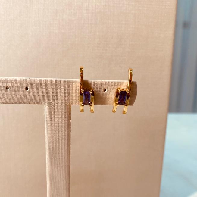 BR OURO EARCUFF ZIRCONIA QUADRADA LILAS