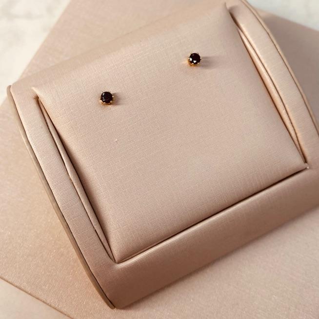 BR OURO PONTO DE LUZ NEGRO CAIXA ALTA P