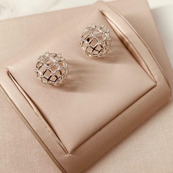 BR PRATA ARGOLA ESFERA VAZADA