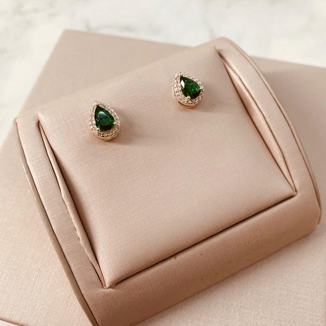 BR PRATA GOTA ESMERALDA MICRO CRAVEJADO EM VOLTA P