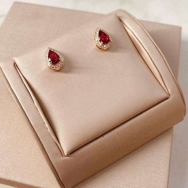 BR PRATA GOTA RUBI MICRO CRAVEJADO EM VOLTA P