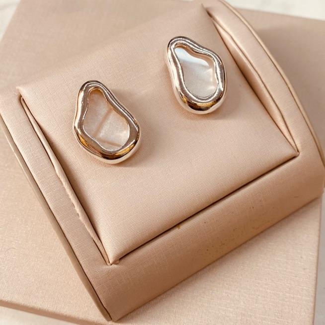 BR PRATA ORGANICO ACRILICO MADREPEROLA M