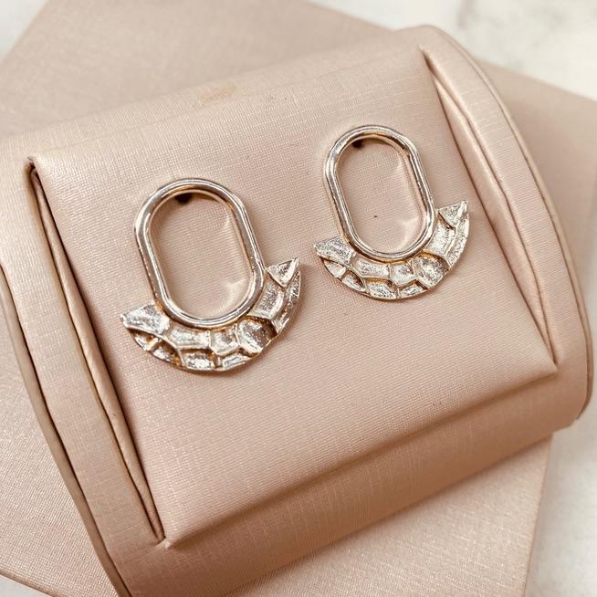 BR PRATA OVAL BALANÇO