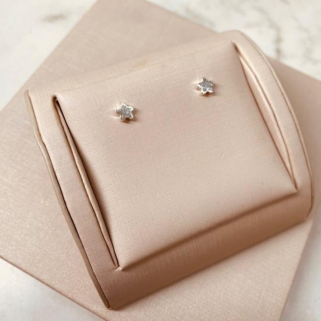 BRINCO PRATA INFANTIL TREVO