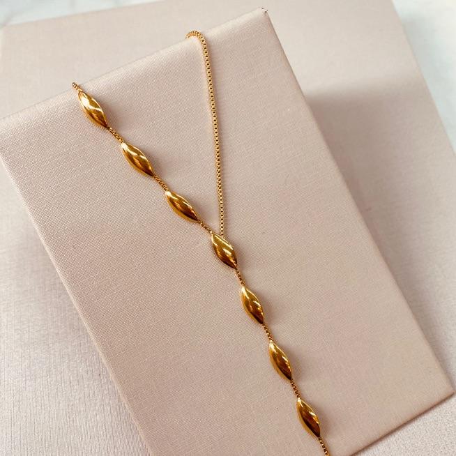 CL OURO GRAVATINHA FOLHAS LISAS