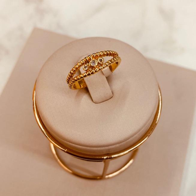 AN OURO CRAQUELADO 3 ZIRCONIAS