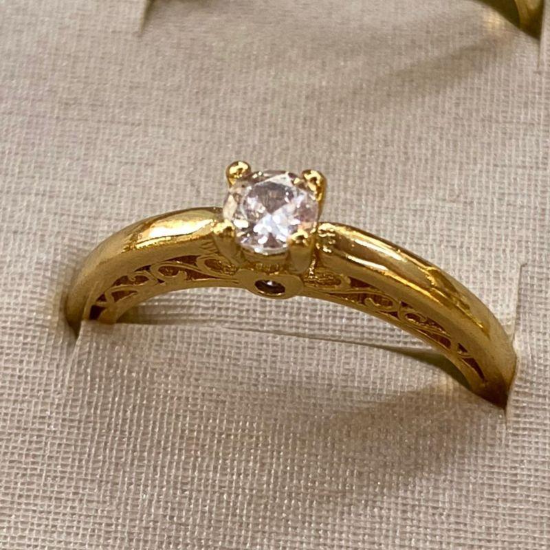 AN OURO SOLITÁRIO ARO ALTO TRABALHADO