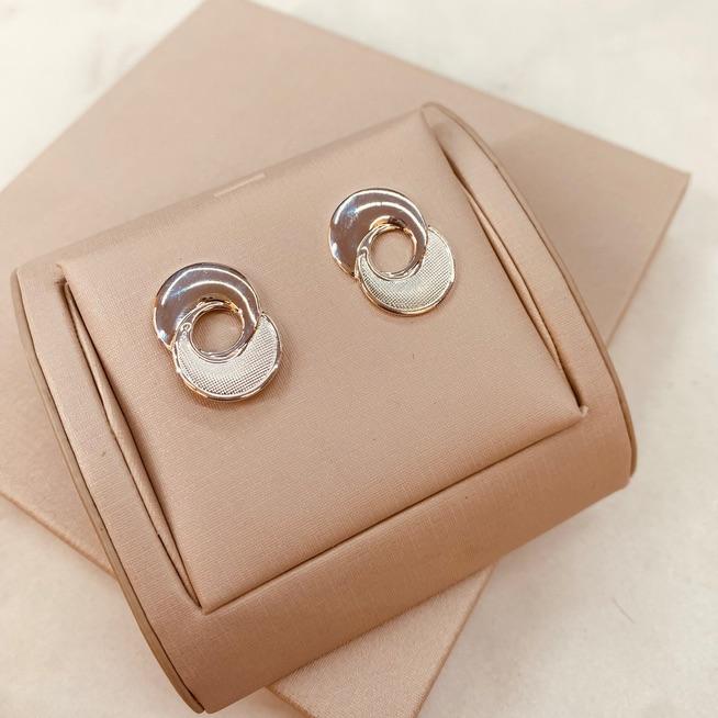 BR PRATA CIRCULOS LISO E DETALHADO