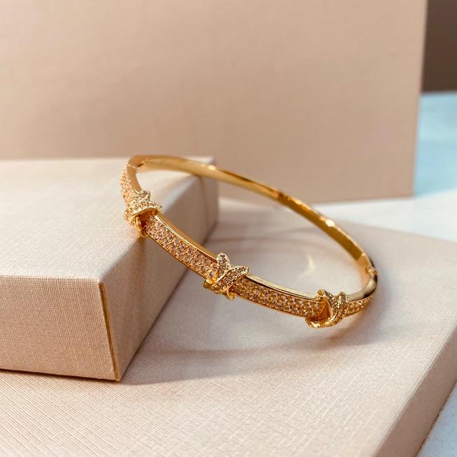 BRAC OURO CRAVEJADO DETALHE X OURO