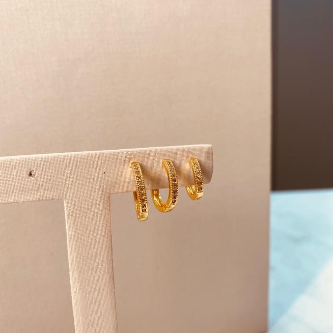 BR OURO ARGOLA FINA MICRO CRAVEJADA